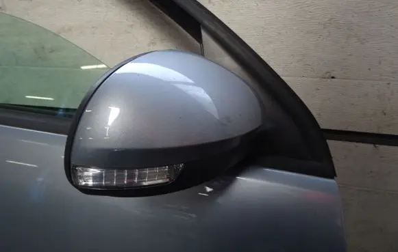 Volkswagen Tiguan Manual wing mirror 