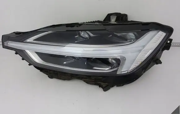 Volvo XC60 Headlight/headlamp 31656614
