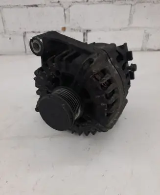 BMW 5 F10 F11 Generator/alternator 7802261 2543461B