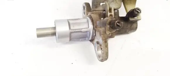 Opel Insignia A Master brake cylinder