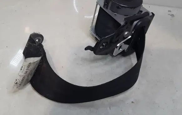 Mazda 3 I Rear seatbelt 6070216 606406300