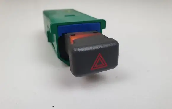 Chevrolet Blazer S10 Hazard light switch 15025178