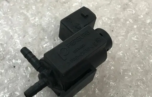 BMW 5 E39 Turbo solenoid valve 1742712
