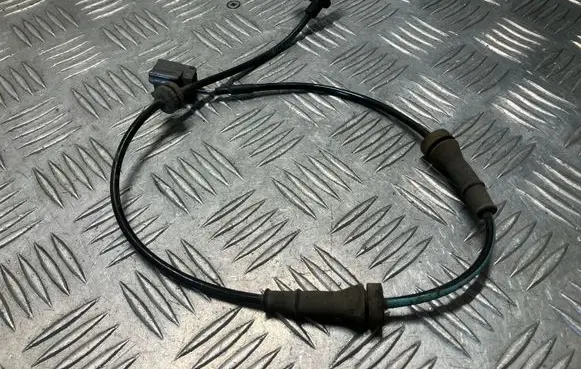 Nissan Juke I F15 ABS rear brake sensor 479001KA0A