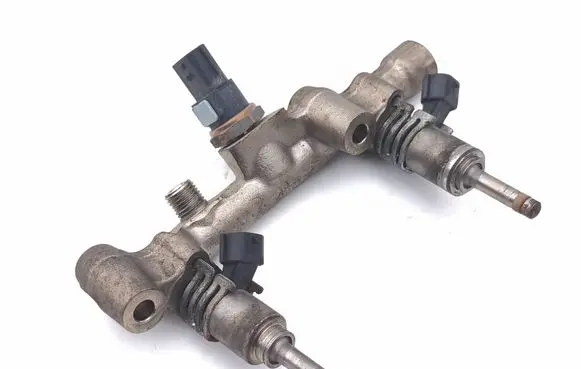 Subaru BRZ Fuel injectors set 16611JB000