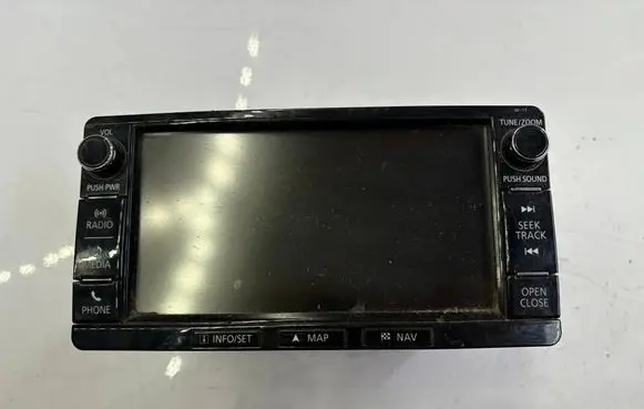 Mitsubishi L200 Radio/CD/DVD/GPS head unit 8750A592