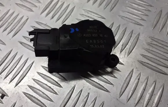 Mercedes-Benz C W203 A/C air flow flap actuator/motor A2038201642