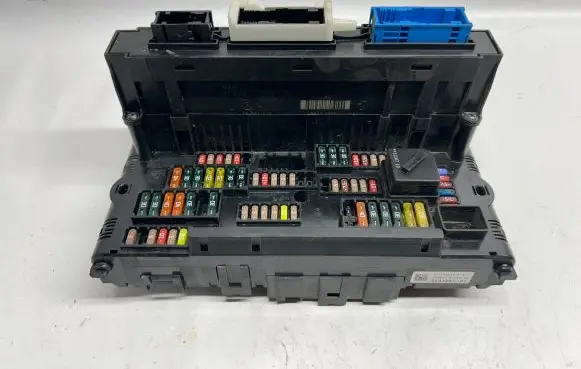 BMW 6 F12 F13 Fuse module 9234421 923442101