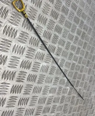 Mazda CX-3 Oil level dip stick 