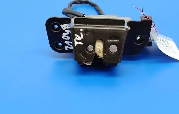Tailgate/trunk/boot lock/catch/latch