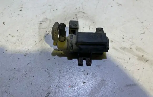 Opel Zafira B Turbo solenoid valve 55563534 70142001