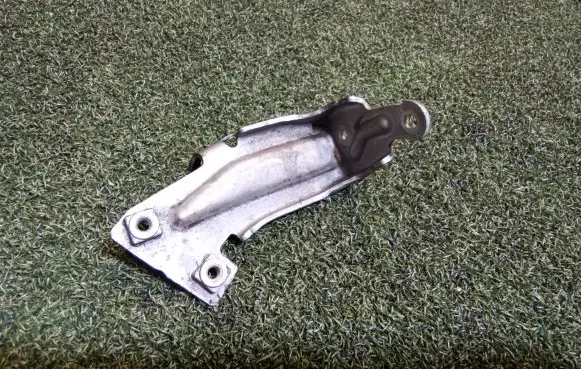 Opel Vivaro Turbo solenoid valve 37260R