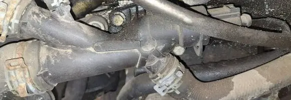 Skoda Yeti (5L) Engine coolant pipe/hose