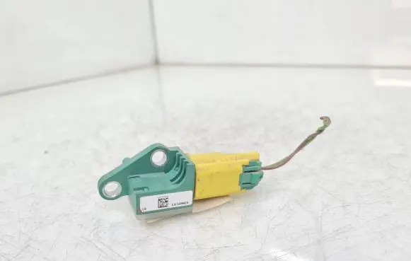Volkswagen PASSAT B6 Airbag deployment crash/impact sensor 3C0909606