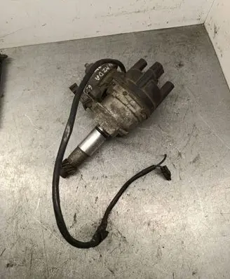 Mazda 626 Spark distributor T4T67771