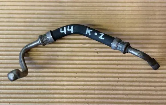 BMW X5 F15 Turbo turbocharger oiling pipe/hose 7800611