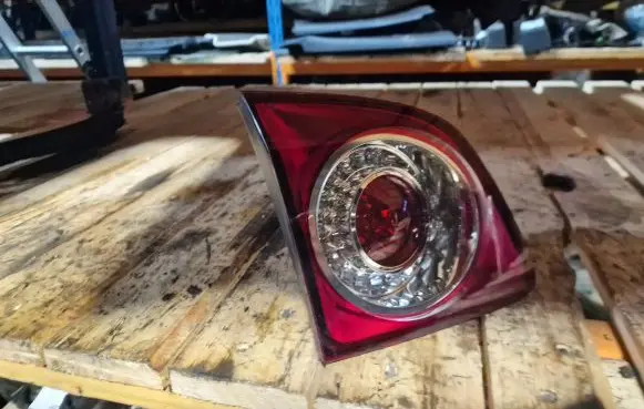 Volkswagen Golf Plus Tailgate rear/tail lights 5M0945093J