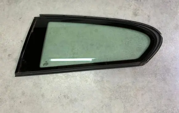 BMW 1 F20 F21 Rear side window 7267909