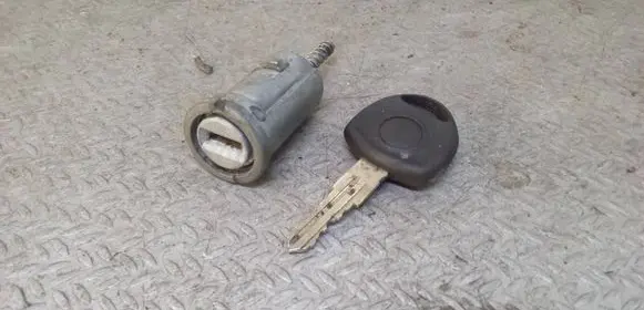 Opel Astra G Ignition lock 90519056
