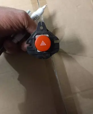 Seat Altea XL Hazard light switch 5P0953235A 5P0863160