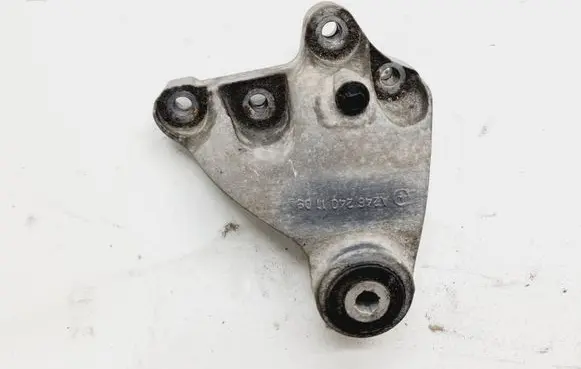 Mercedes-Benz B W246 W242 Engine mount bracket A2462401109