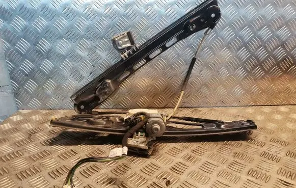 Mercedes-Benz E W211 Front door electric window regulator 2117200146