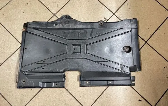 BMW 5 E39 Other under body part 8158060 51718158060
