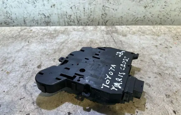 Toyota Yaris Cross Air flap motor/actuator 0638009090