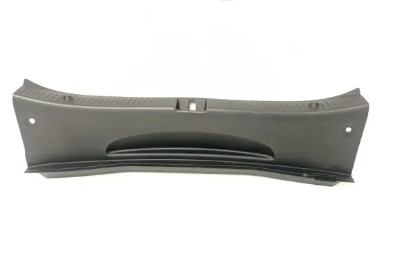 Trunk/boot sill cover protection