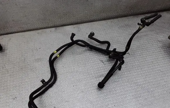 Mazda 3 I Fuel line/pipe/hose 