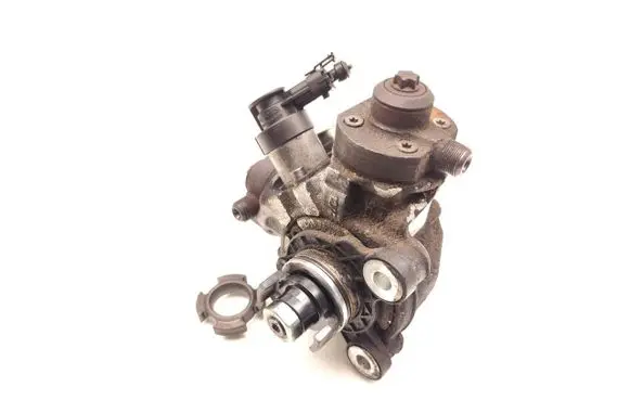 Volvo XC60 Fuel injection high pressure pump 31272896 0445010618