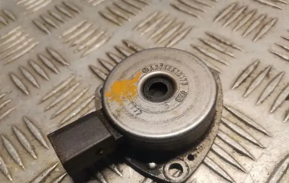 Mercedes-Benz C W203 Camshaft pulley/ VANOS 2710510177