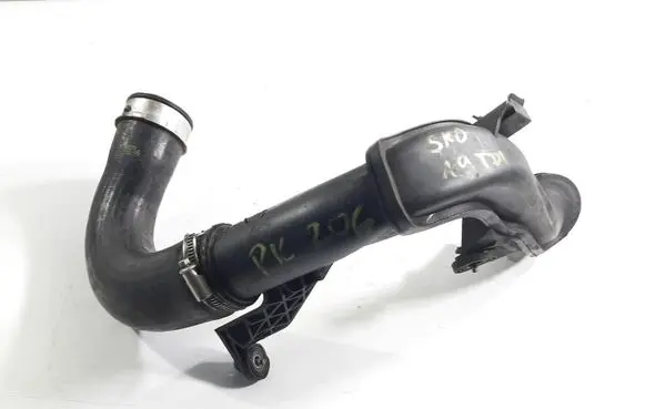 Seat Leon (1P) Intercooler hose/pipe 5N0145770A