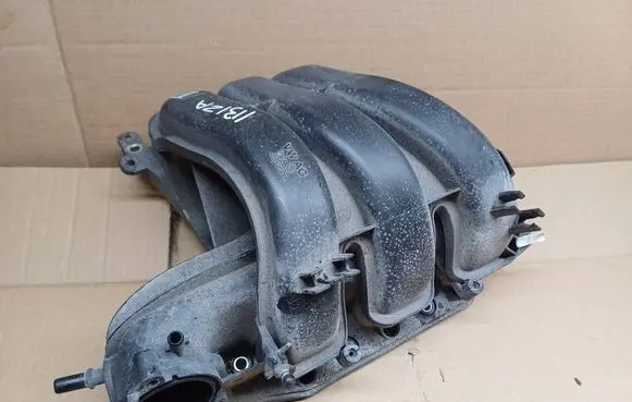 Seat Ibiza IV (6J,6P) Intake manifold 04C133201L 04L135223K