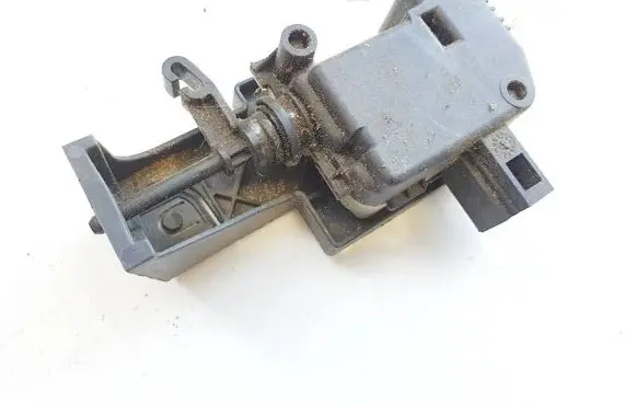 Mercedes-Benz E W212 Central locking motor a2048200072
