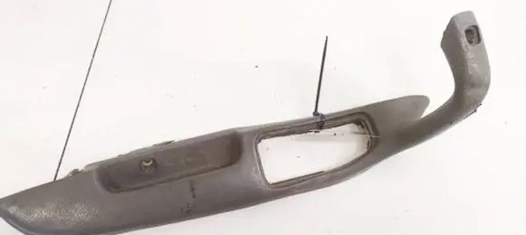 KIA Sorento Front door window switch trim 