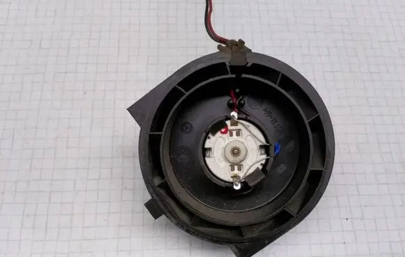 Volvo V70 Engine control unit/module fan 8666595 0130002843