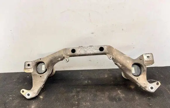 Audi Q7 4L Front subframe 7L6199207B 7L8199131A