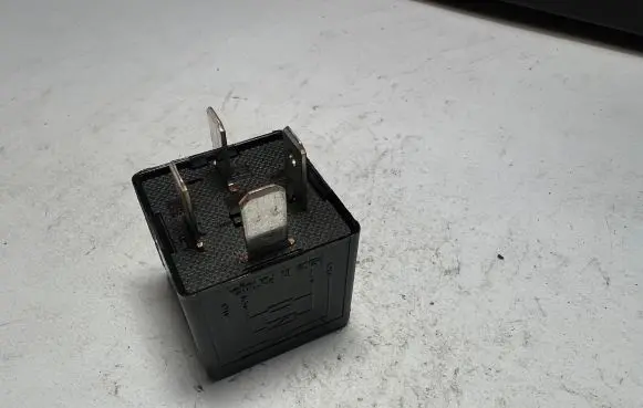 Volkswagen Scirocco Other relay 8K0951253 V23136B6X72