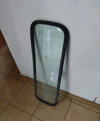 Mitsubishi Canter Rear side window 43R001142