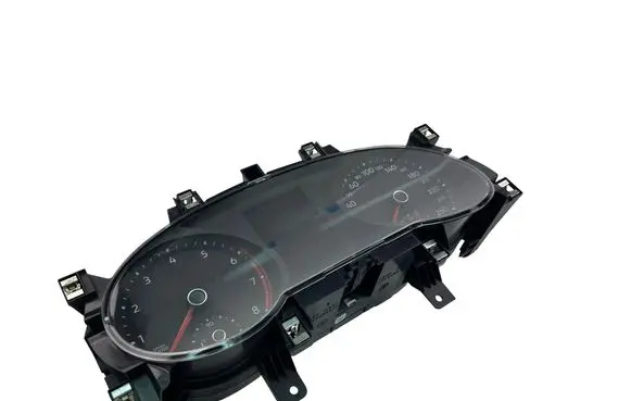 Volkswagen Tiguan Speedometer (instrument cluster) 5NA920750E