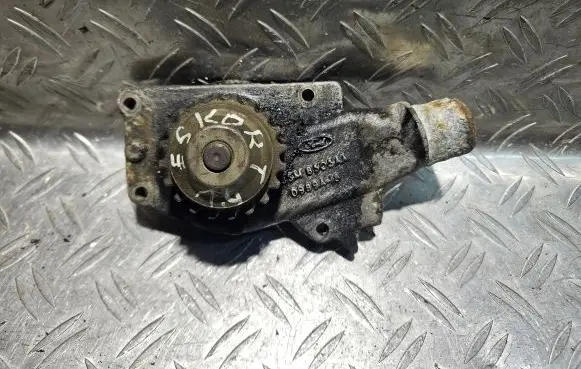 Ford Escort Water pump 88SM8505AA D989A18