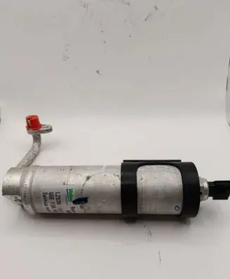 Nissan Qashqai Air conditioning (A/C) compressor (pump) HFC134A 988735MA LZ536