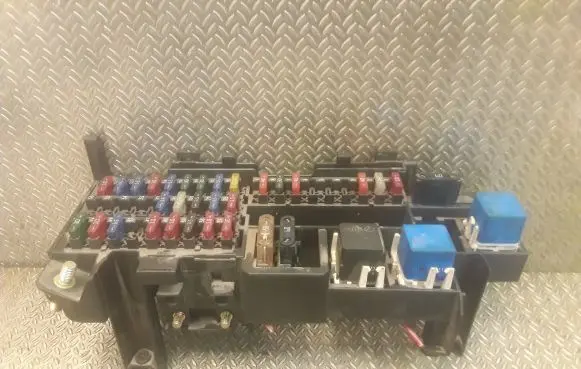 Mercedes-Benz A W168 Fuse box set 1685453340