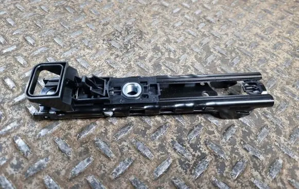 Volkswagen Tiguan Allspace Seat belt adjustment rail 4M0857819A