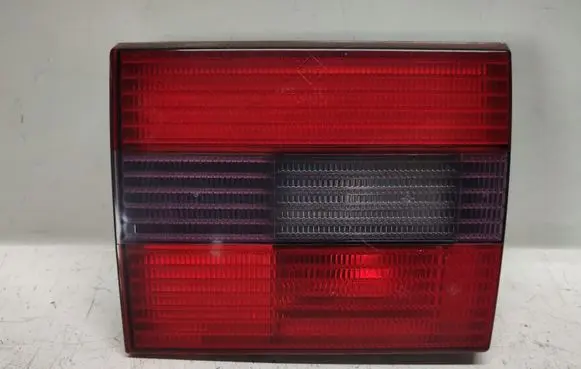 Volkswagen PASSAT B4 Tailgate rear/tail lights