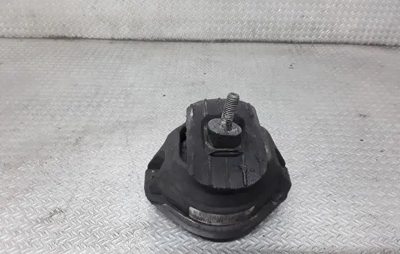 BMW 5 E60 E61 Engine mount bracket 676109104