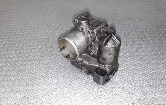 Renault Laguna II Throttle valve 8200330810