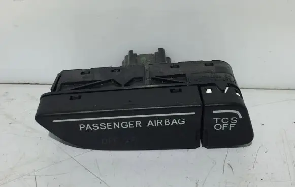 Passenger airbag on/off switch