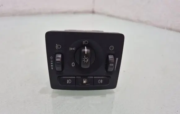 Volvo V50 Light switch 30739300
